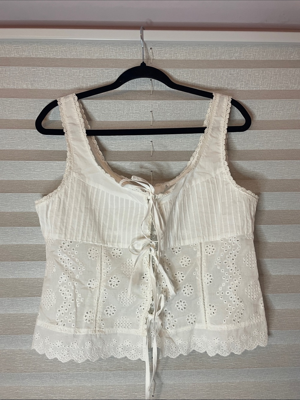 Astr the Label Women’s Cream Eyelet Lace-Up Tank Top